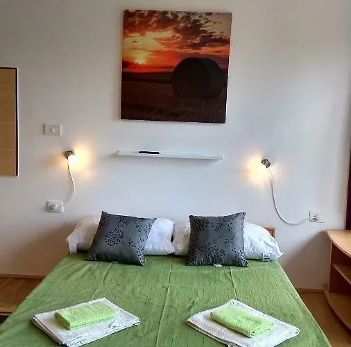 Apartmaji شقة Suhorje